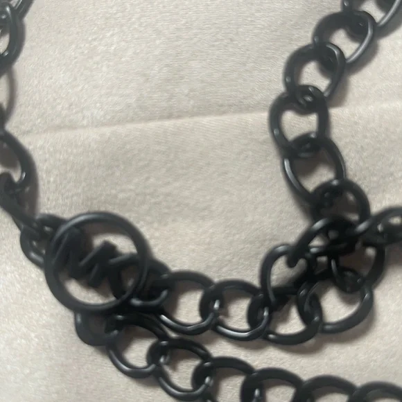 Michael Kors Black Chain belt - Picture 4 of 6